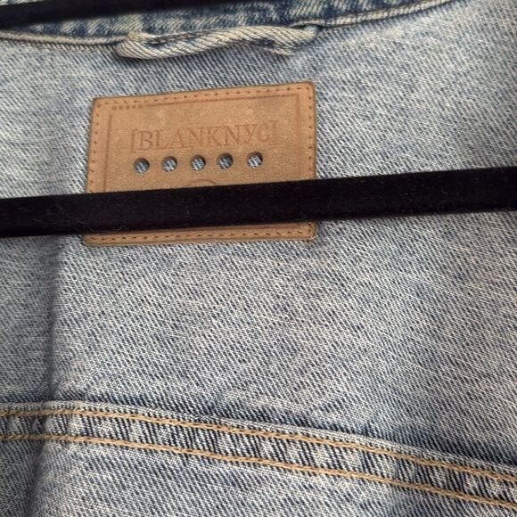 Blank NYC Light Ombre Jean Jacket with Stars on Sleeve - Size Small Like New - Picture 3 of 5